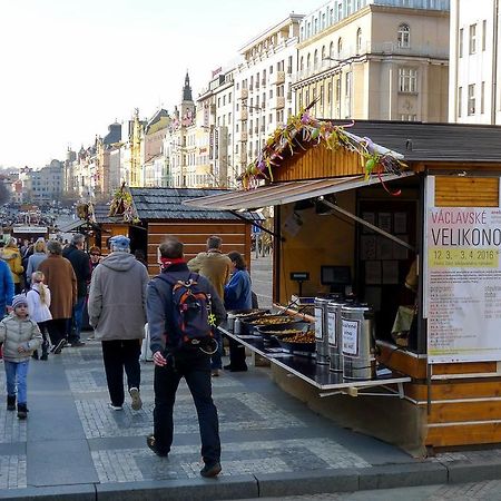 Black & White Apartment Prague By Wenceslas Square And Muzeum Εξωτερικό φωτογραφία