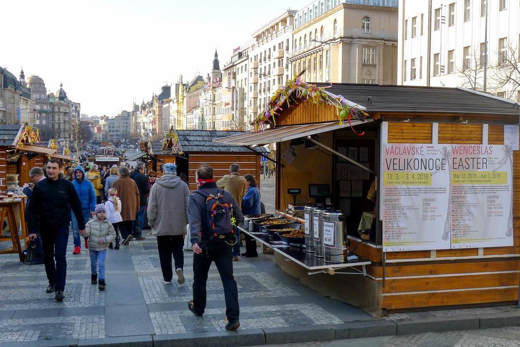 Black & White Apartment Prague By Wenceslas Square And Muzeum Εξωτερικό φωτογραφία